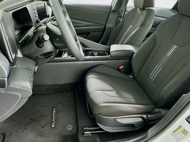 New 2026 White Hyundai SEL Sport image 9