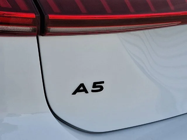 Used 2025 White Audi 2.0T Premium image 21
