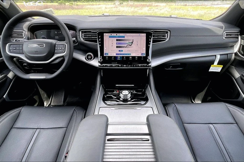 New 2026 Jeep Grand Wagoneer 4D Sport Utility