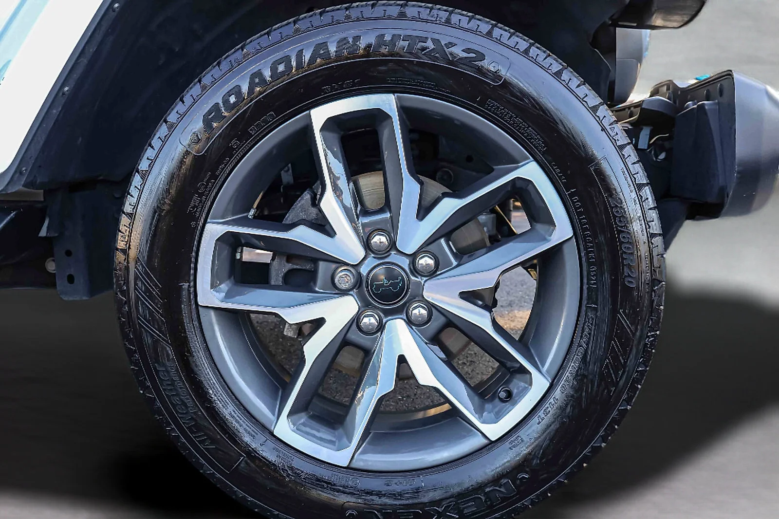 Used 2024 Silver Zynith Clearcoat Jeep Sport S image 30