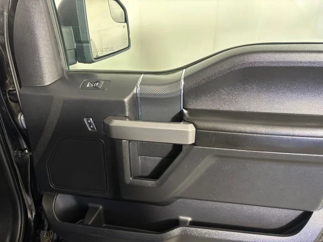 Used 2018 Black Ford XLT image 27