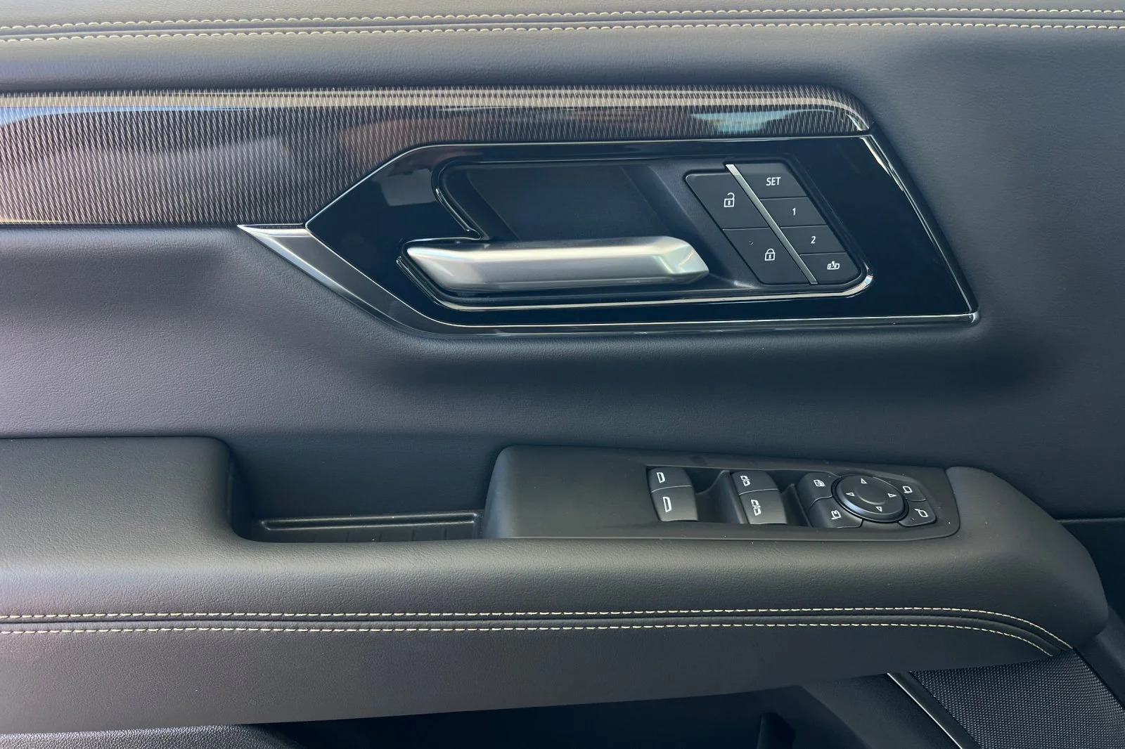 2026 GMC Yukon XL Elevation - Photo 9