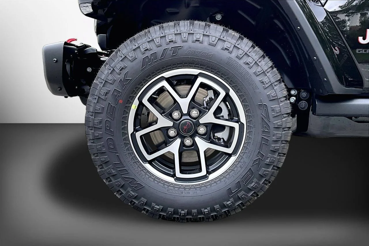 New 2026 Black Clearcoat Jeep Rubicon X image 31