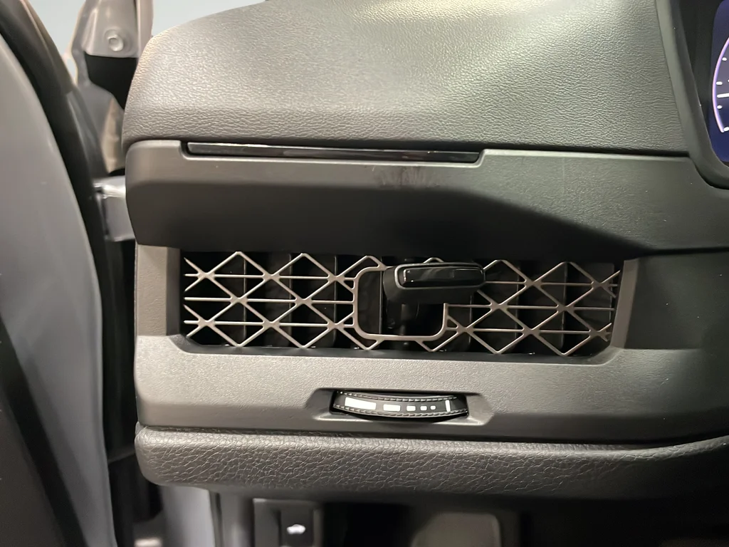Used 2025 Silver Honda LX image 28