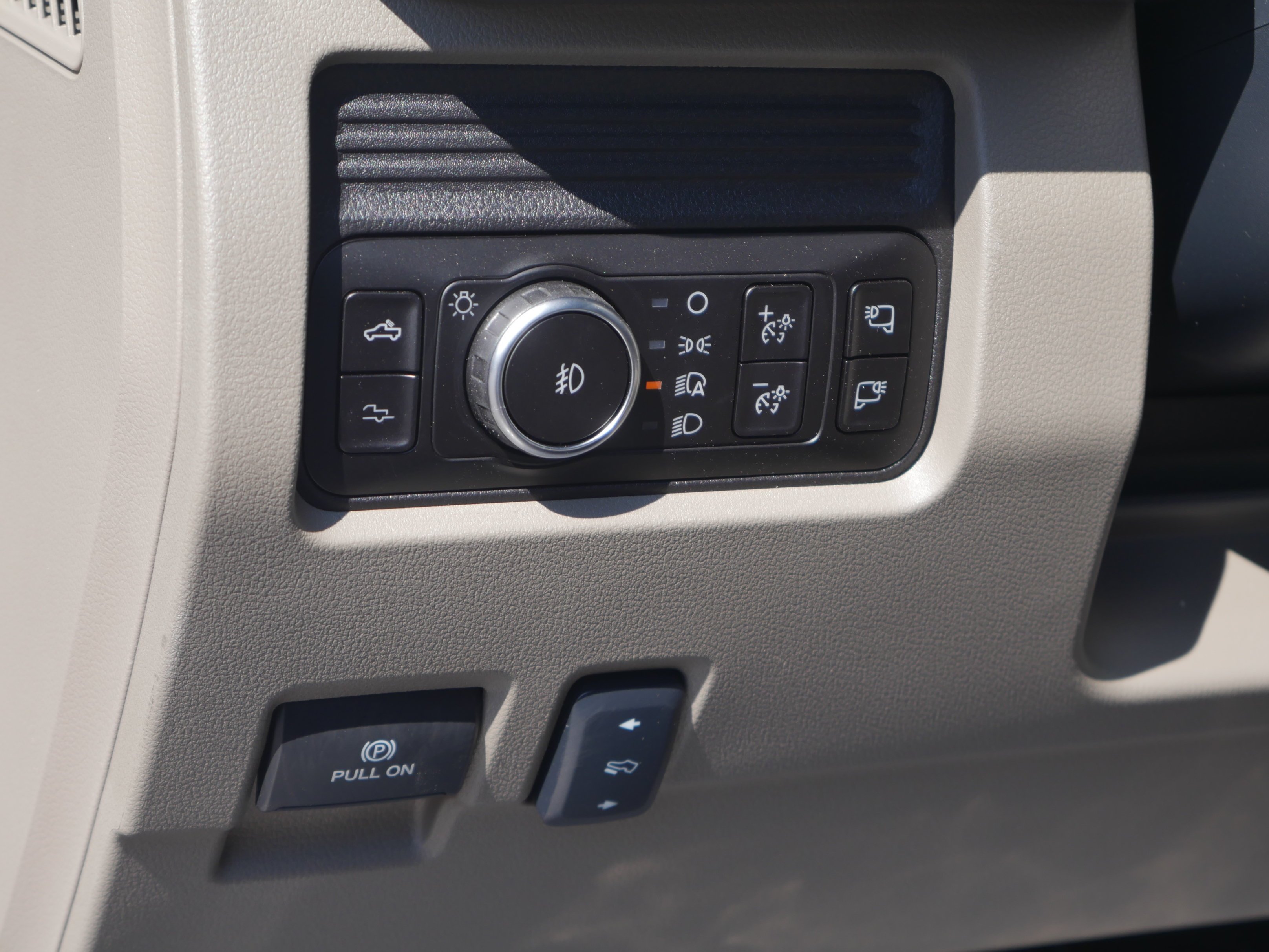 New 2026 Carbonized Gray Metallic Ford F-350® Platinum® image 6