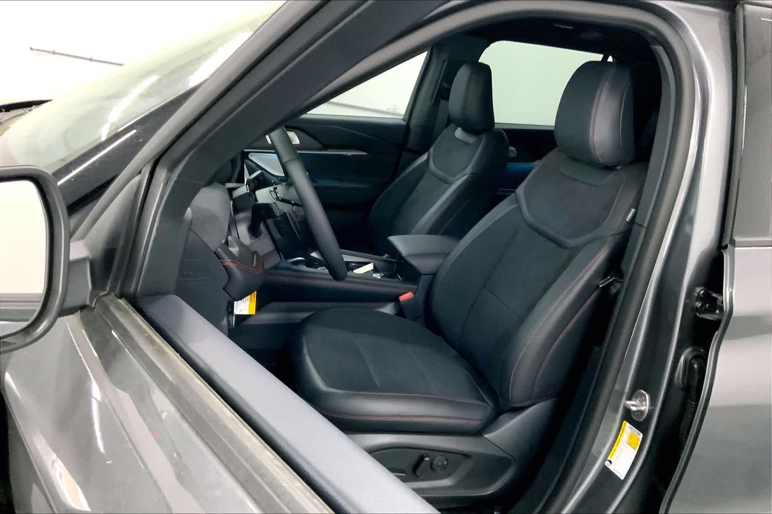 Used 2025 Carbonized Gray Ford ST image 9