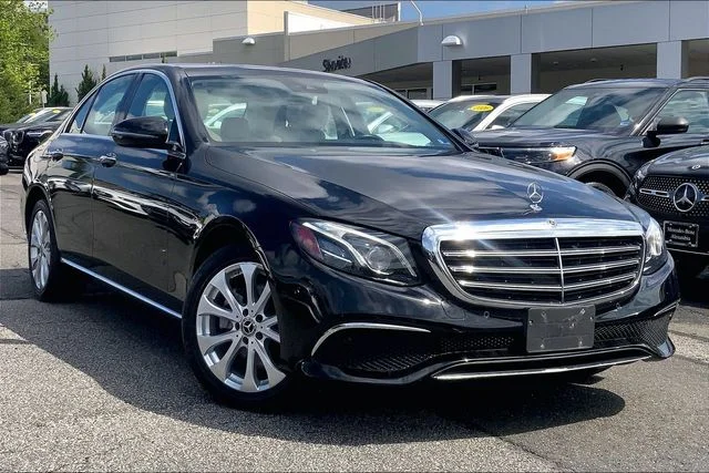 2018 Mercedes-Benz E-Class E300 4MATIC's photo