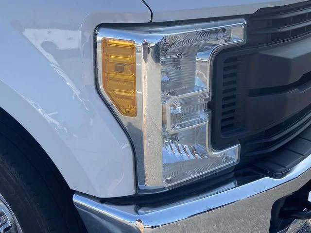 Used 2017 White Ford XL image 9