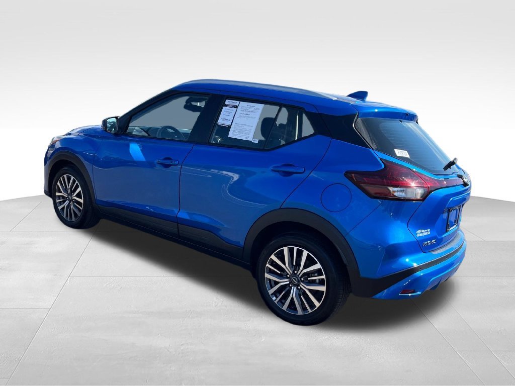 Used 2024 Blue Nissan SV image 3