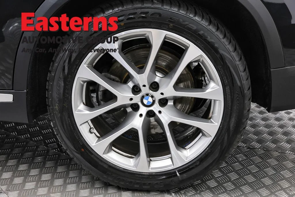 Used 2023 Black BMW xDrive40i image 31