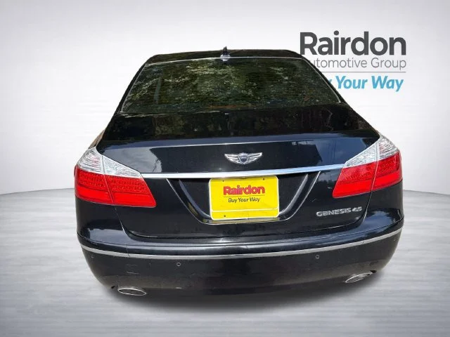 Used 2011 Black Noir Pearl Hyundai 4.6 image 6