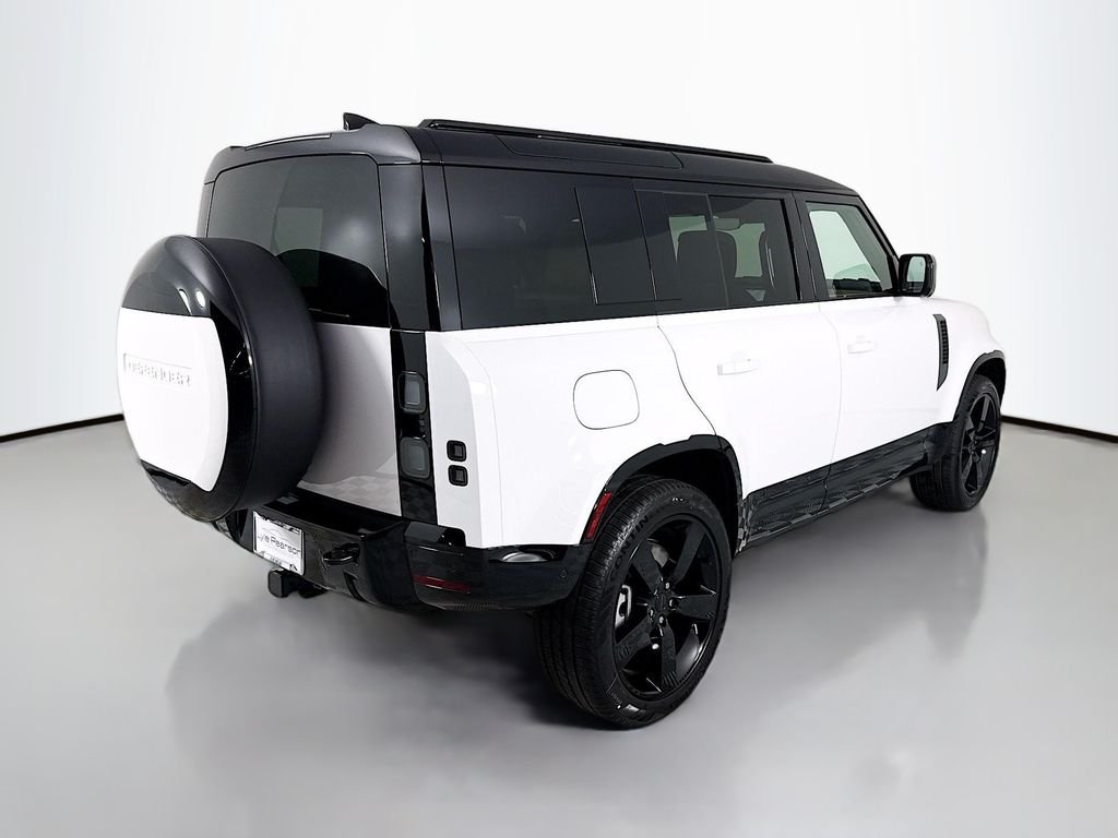 New 2026 Fuji White Land Rover X-Dynamic SE image 9