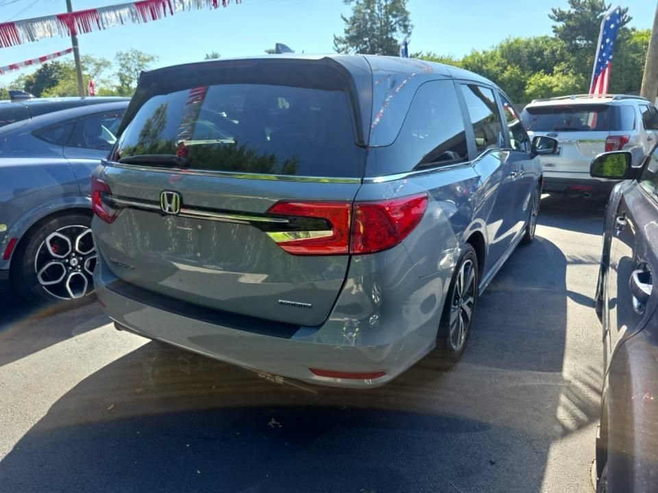 Certified Used 2024 Sonic Gray Pearl Honda Touring image 5