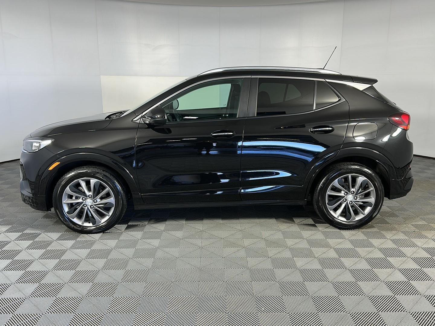 Used 2023 Ebony Twilight Metallic Buick  image 14