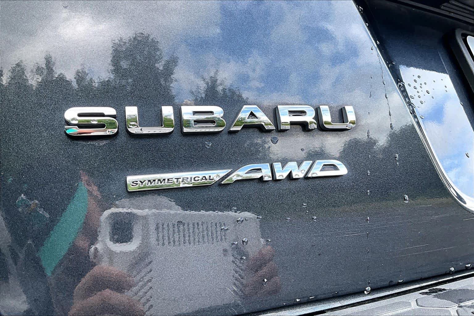 Used 2018 Dark Gray Metallic Subaru Premium image 32