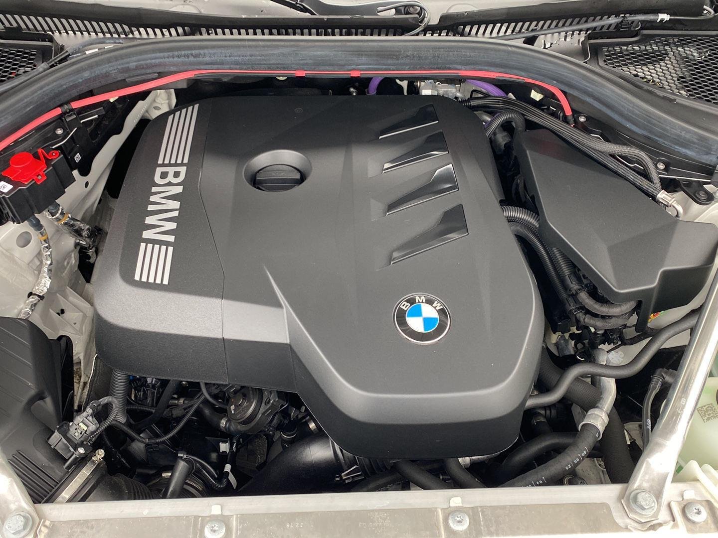 Used 2026 0300 Alpine White Bmw  image 25