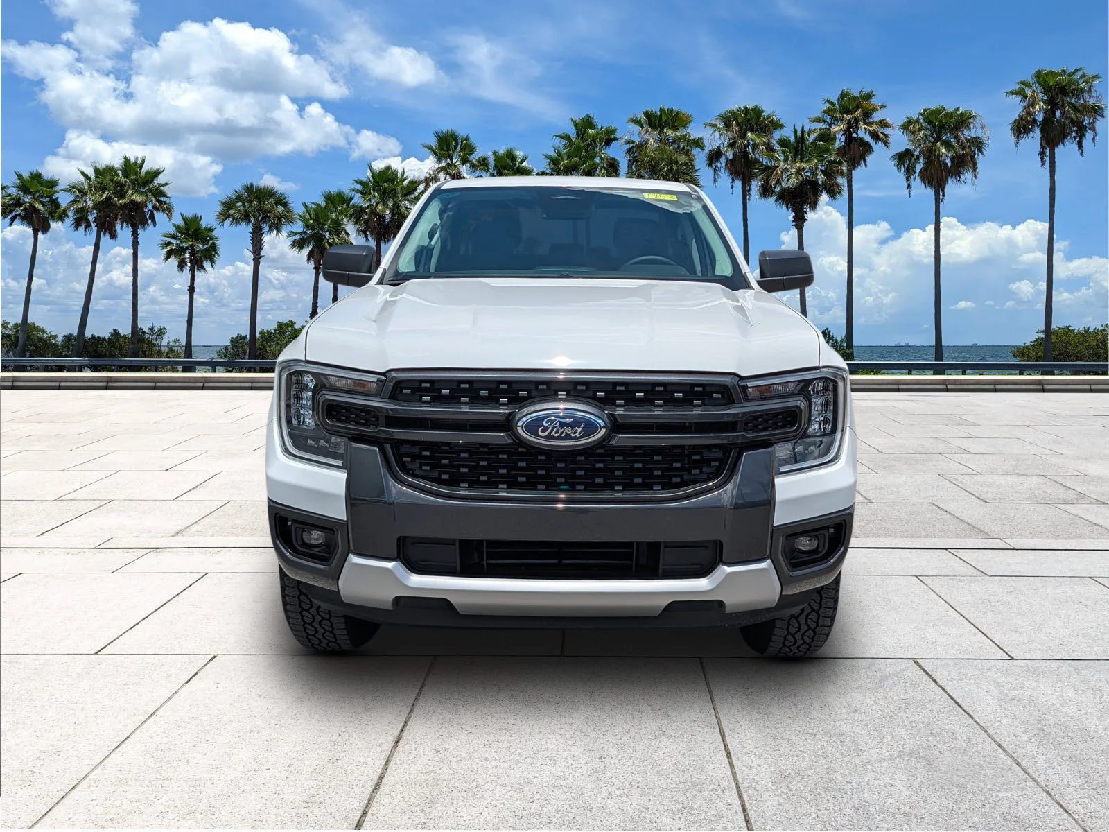 New 2026 Oxford White Ford XLT image 2