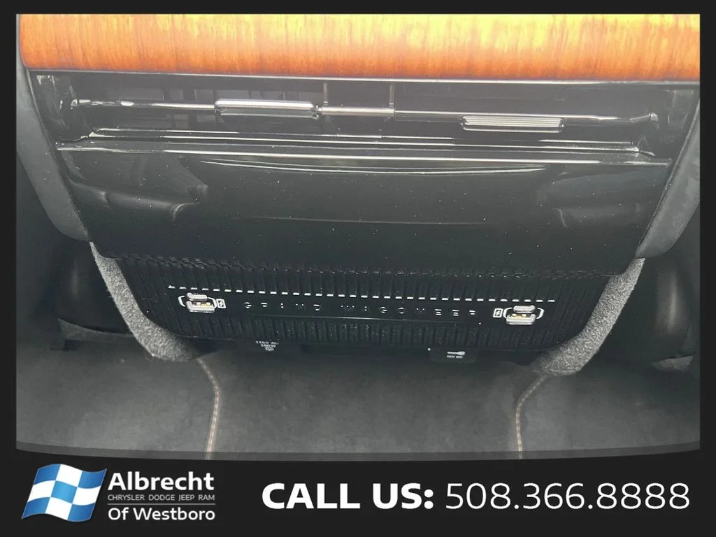 Used 2024 White Jeep Series III image 26