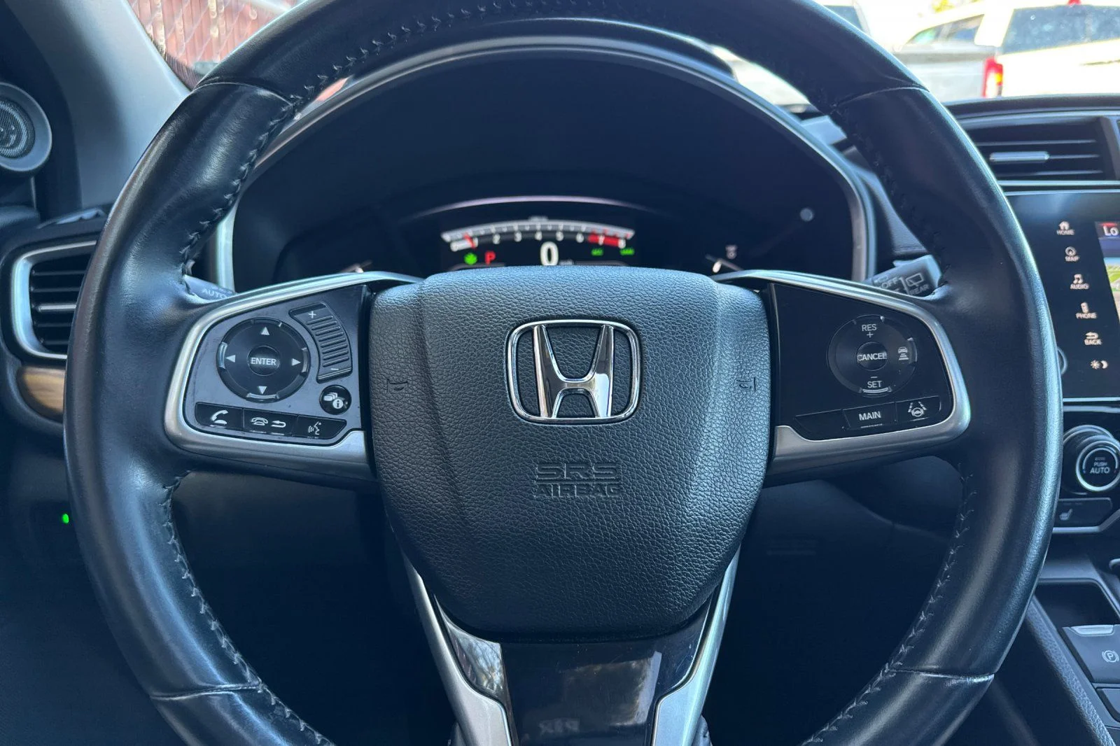 Certified Used 2018 White Honda Touring image 24
