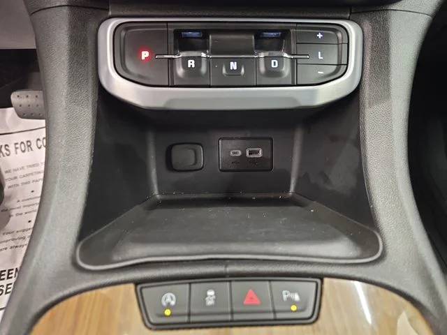 Used 2020 Summit White GMC SLE image 26