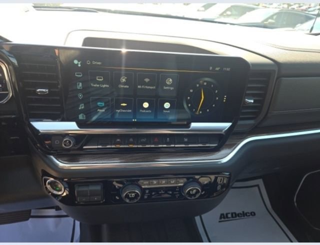 2025 Chevrolet Silverado 1500 LT - Photo 18