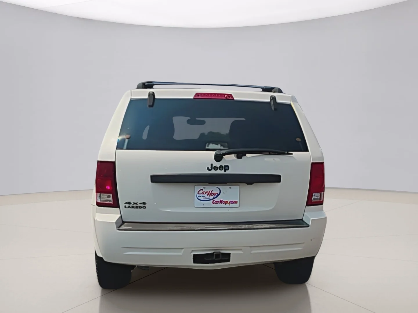 Used 2009 White Jeep LAREDO 4WD image 4