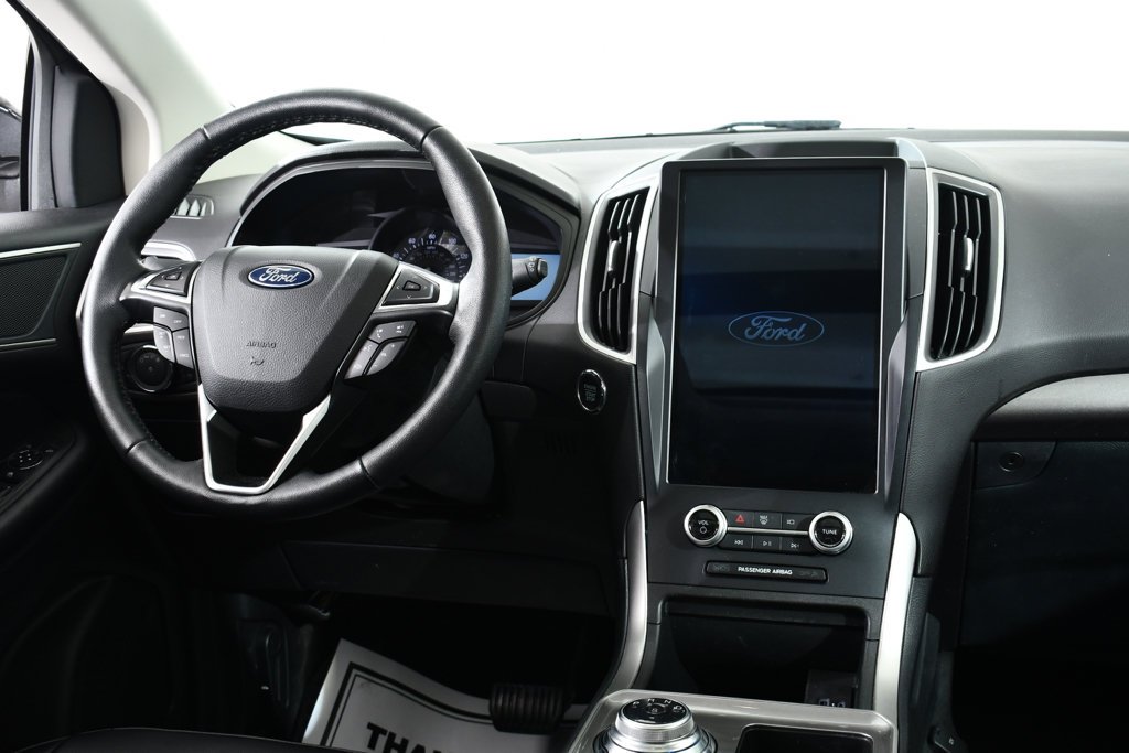 Used 2024 Green Metallic Ford SEL image 8