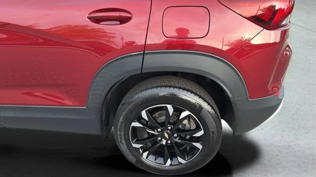 Used 2023 Crimson Metallic Chevrolet LT image 34