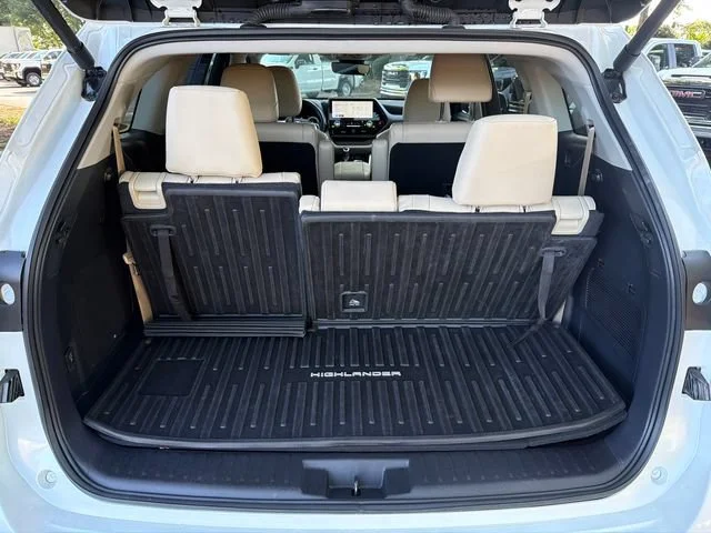 Used 2024 Off-white Toyota Limited image 18