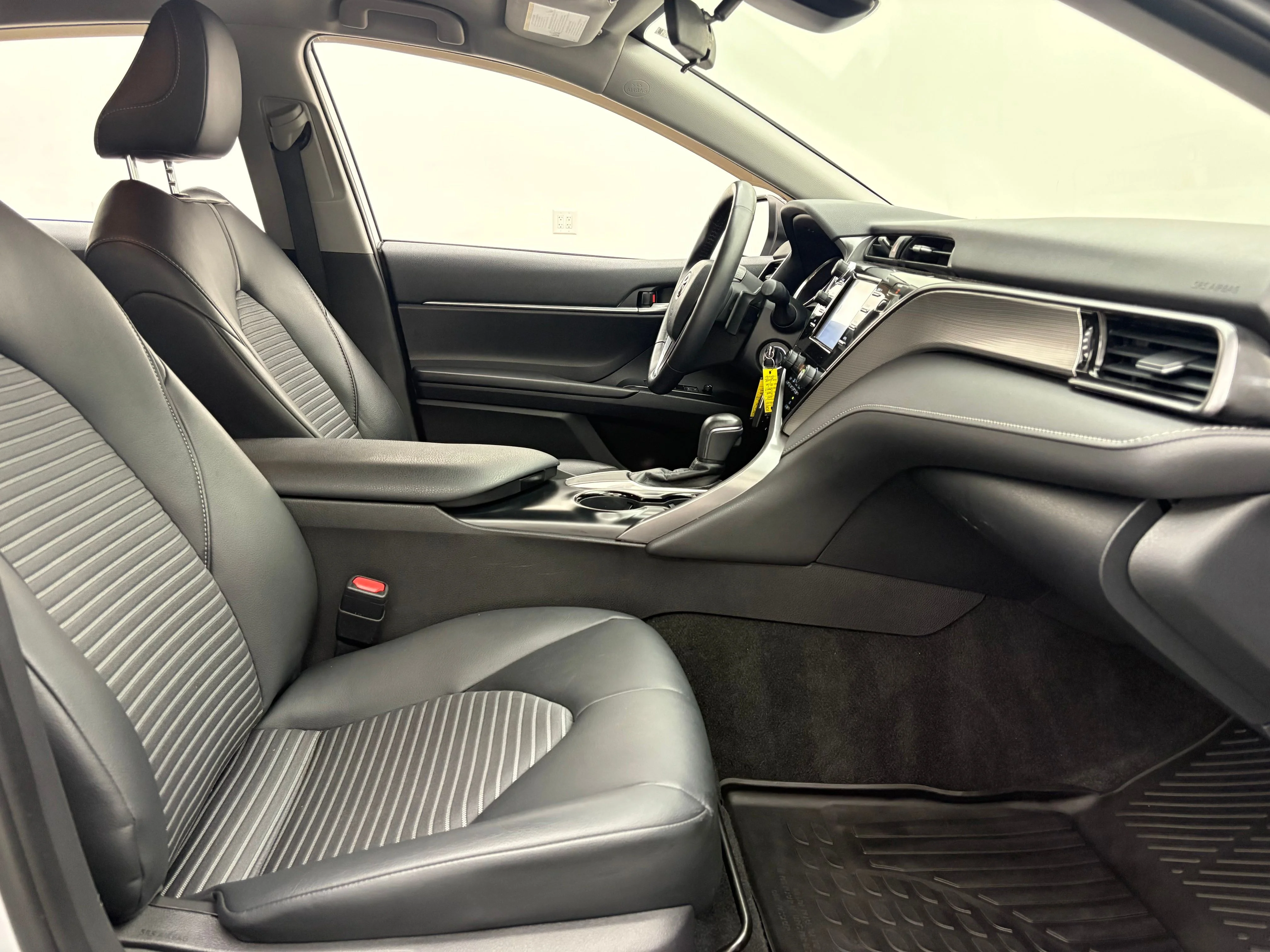 Used 2019 Celestial Silver Metallic Toyota SE image 29