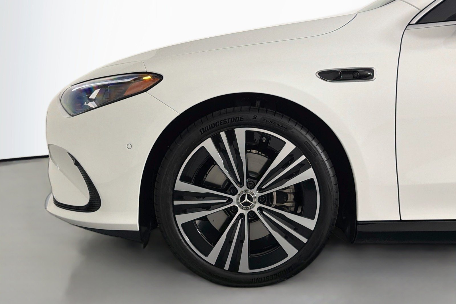 New 2027 Polar White Mercedes-Benz CLA 250+ Electric image 9