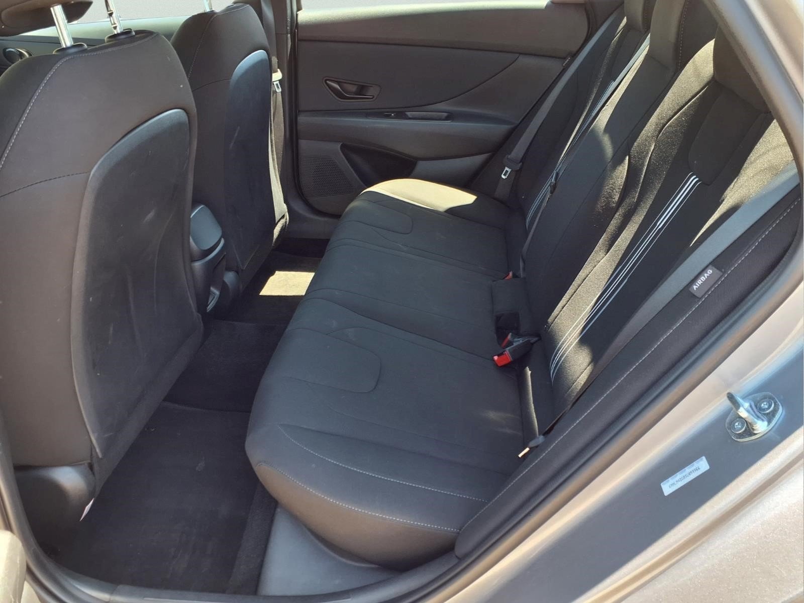 Used 2025 Gray Hyundai SEL Sport image 22
