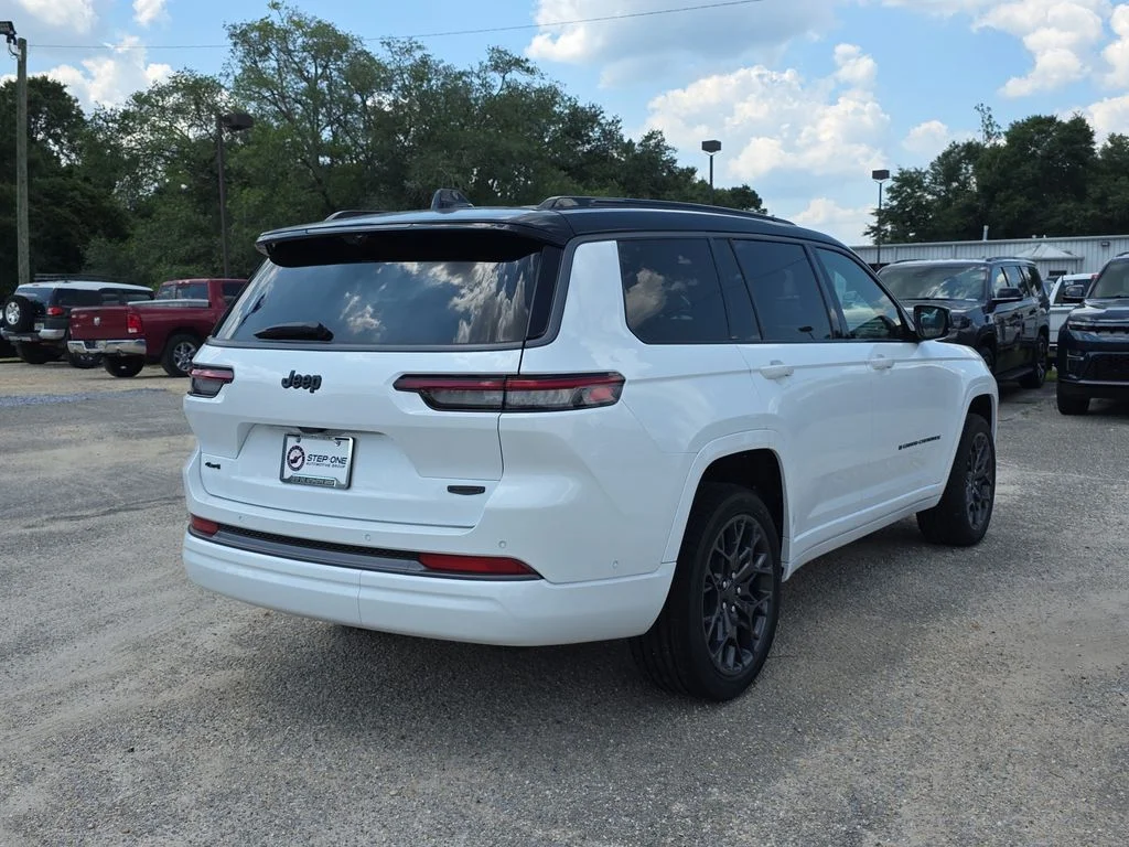 New 2026 Bright White Clear-Coat Exterior Paint Jeep Summit image 6