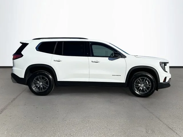 New 2026 Summit White GMC Elevation image 3