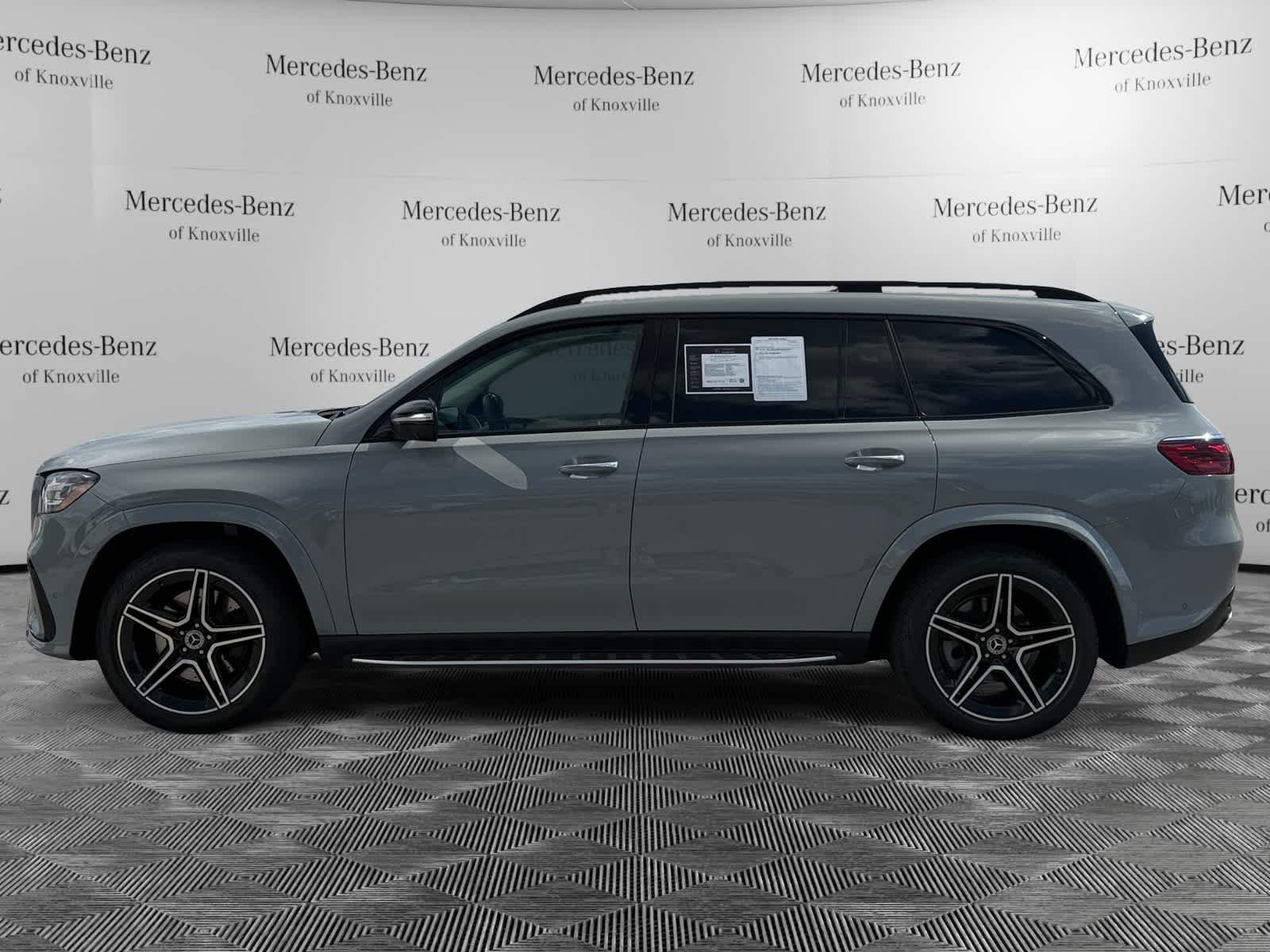 Certified Used 2024 MANUFAKTUR Alpine Grey Mercedes-Benz GLS 450 image 8