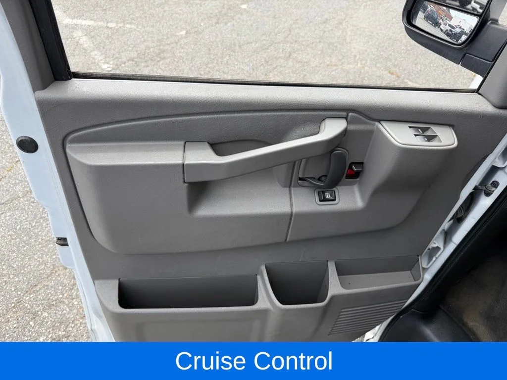 Used 2017 White Chevrolet LT image 23