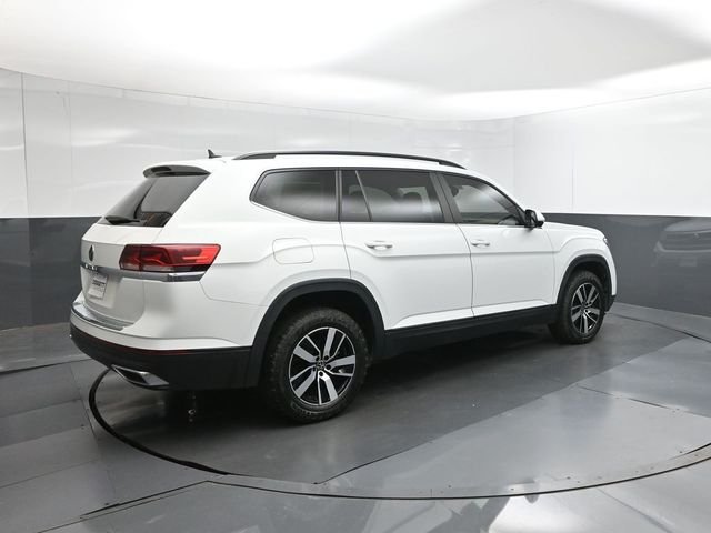 Used 2021 White Volkswagen 2.0T SE image 8