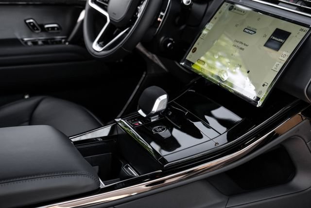 New 2026  Land Rover SE image 32