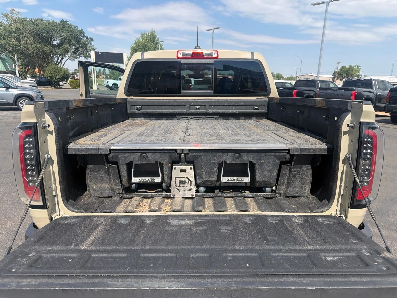 Used 2021 Beige Chevrolet ZR2 image 30
