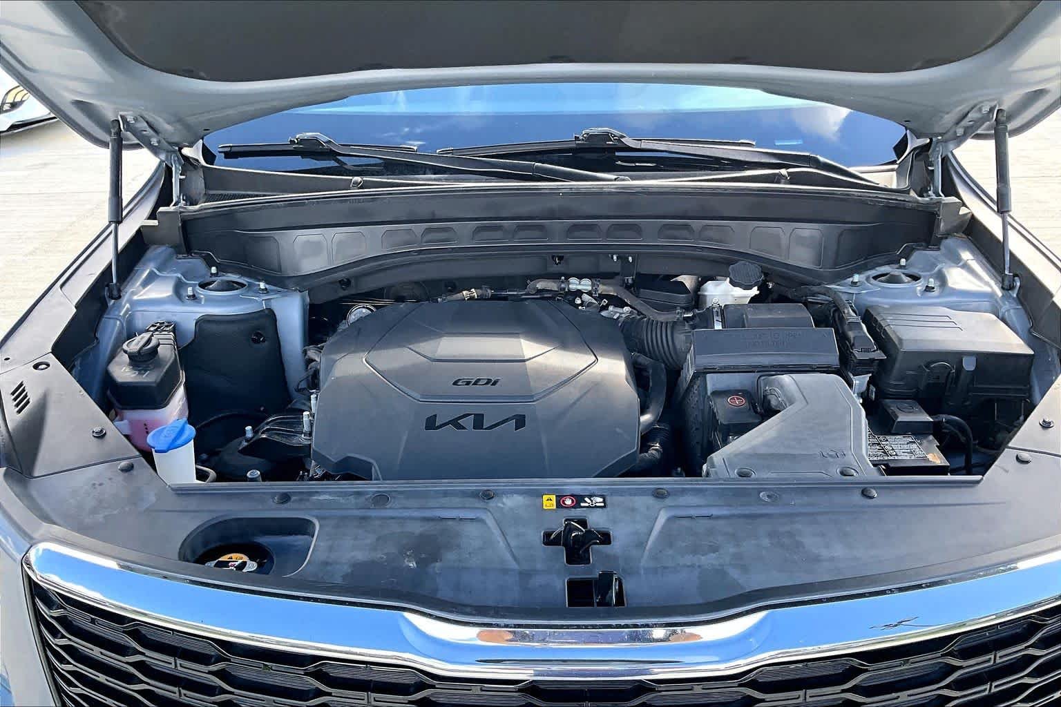 Used 2022 Everlasting Silver Kia LX image 30