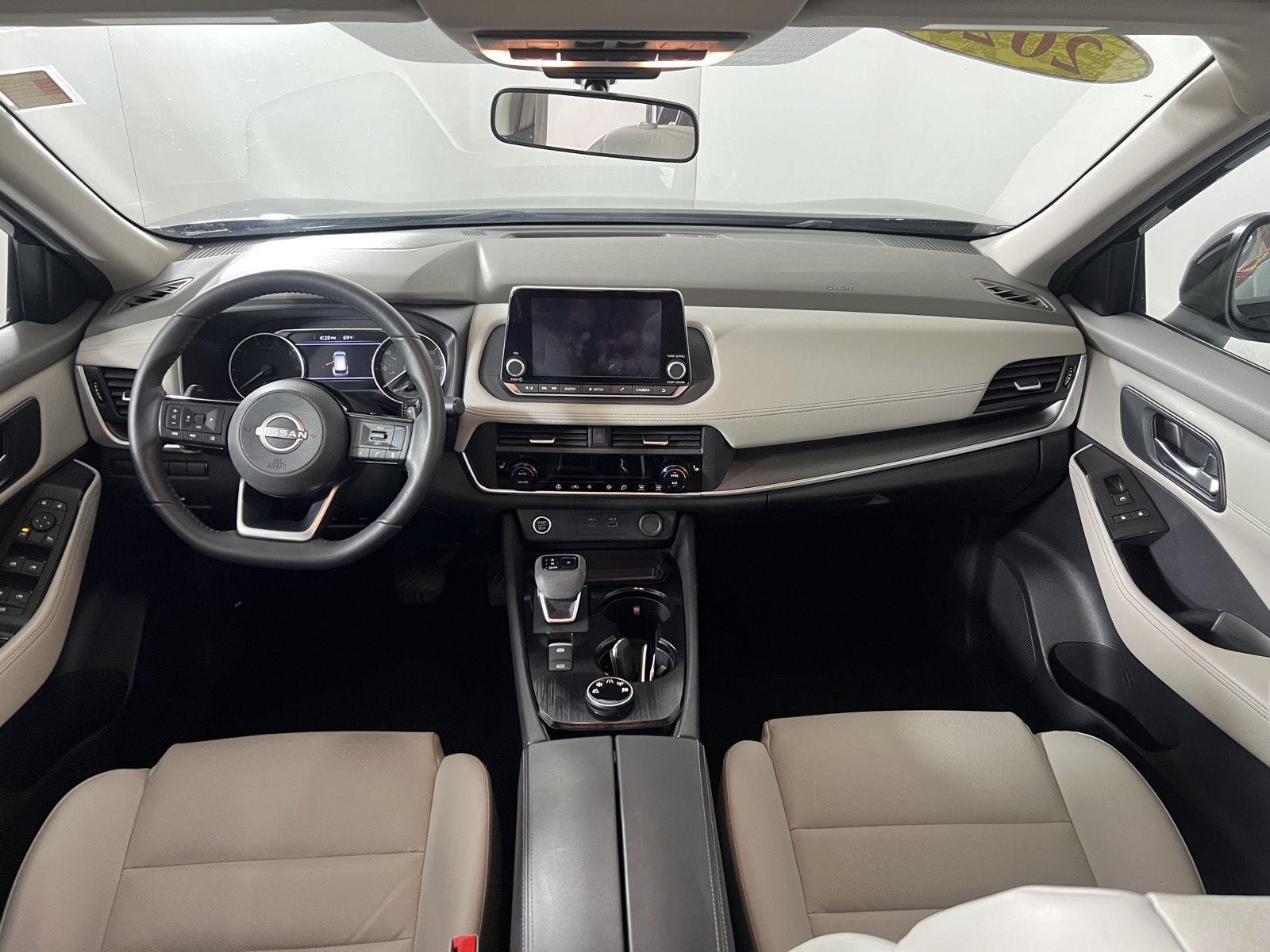 Used 2023 Super Black Nissan SV image 22