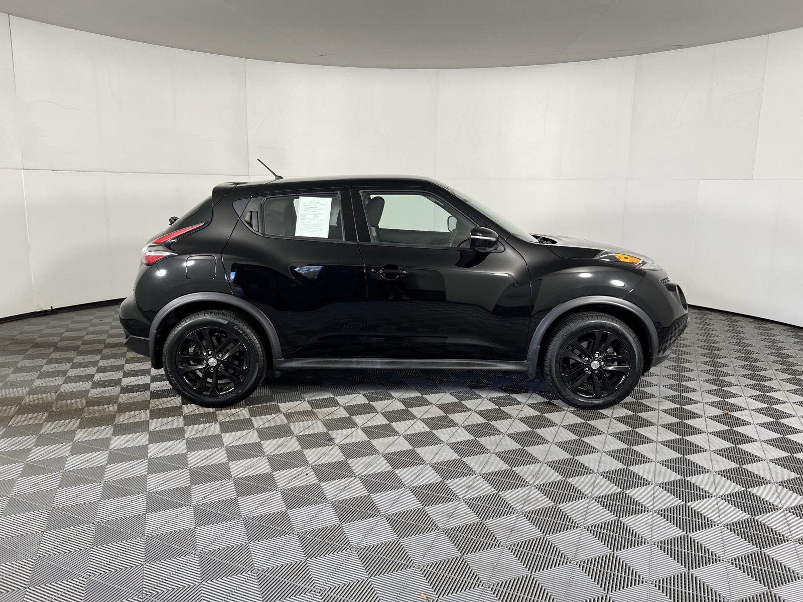 Used 2015 Super Black Nissan S image 21