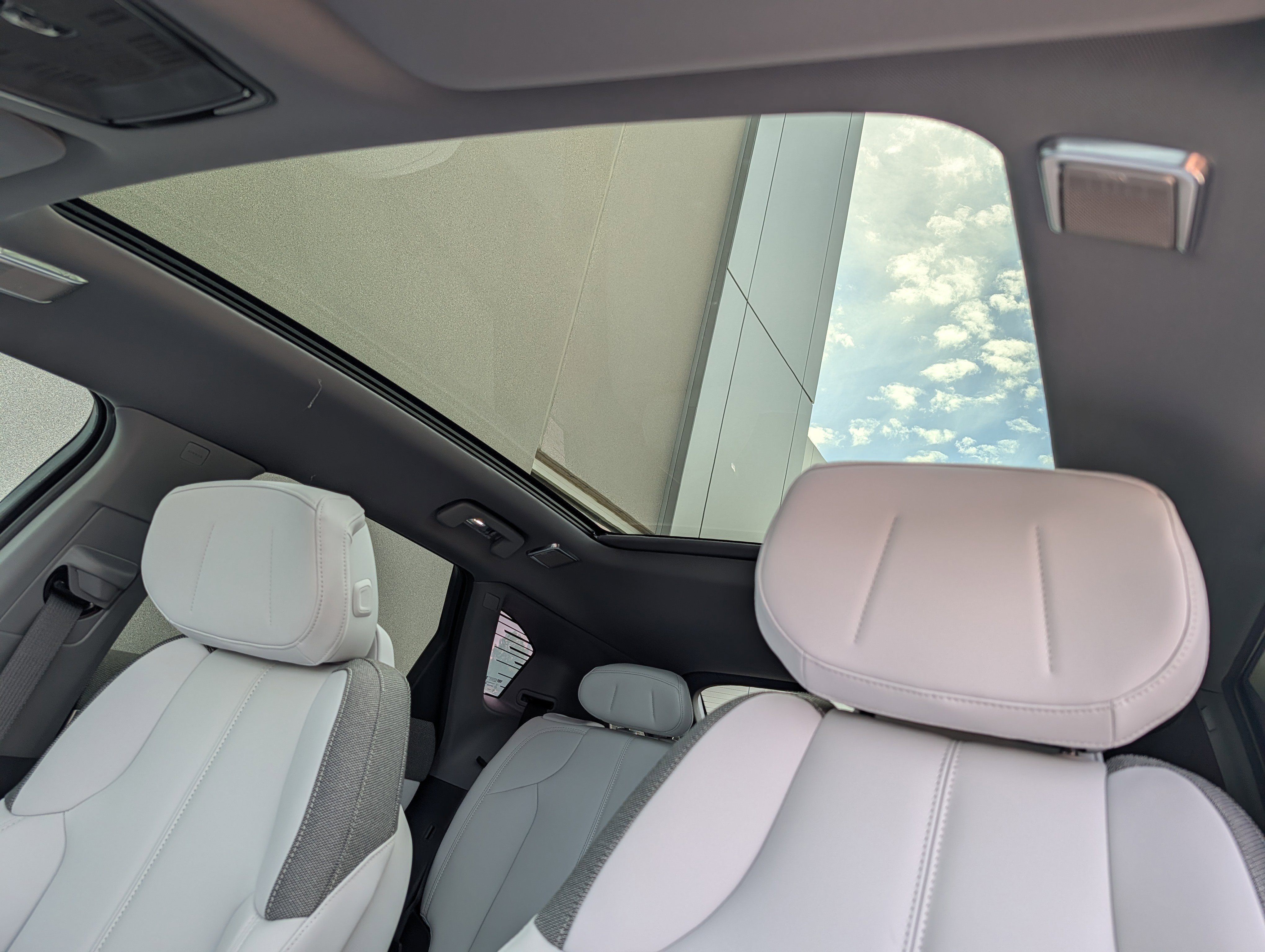 2026 Cadillac OPTIQ Luxury - Photo 19