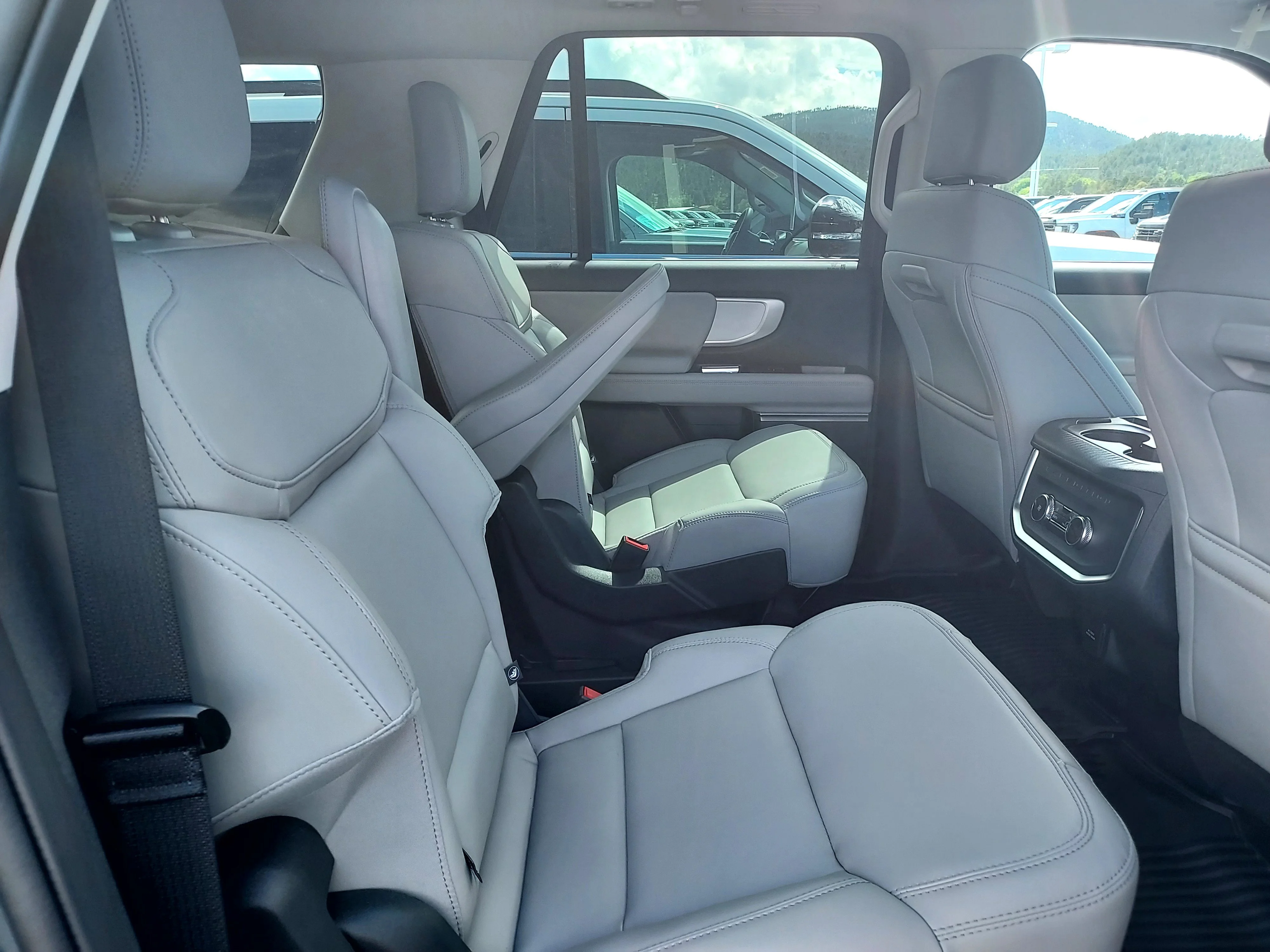 New 2026 Stone Blue Metallic Ford Active image 23