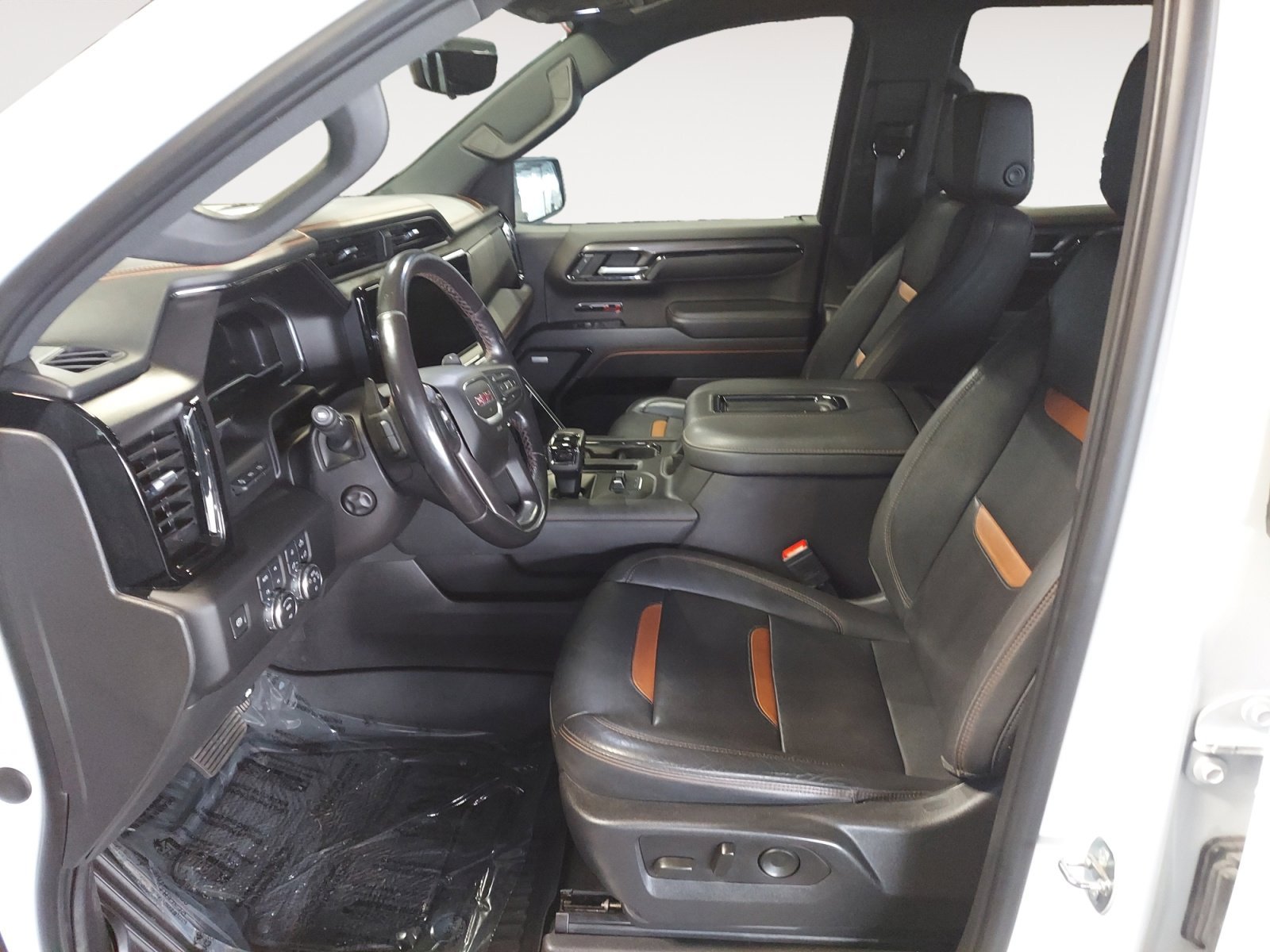 Used 2022 Summit White GMC AT4 image 23