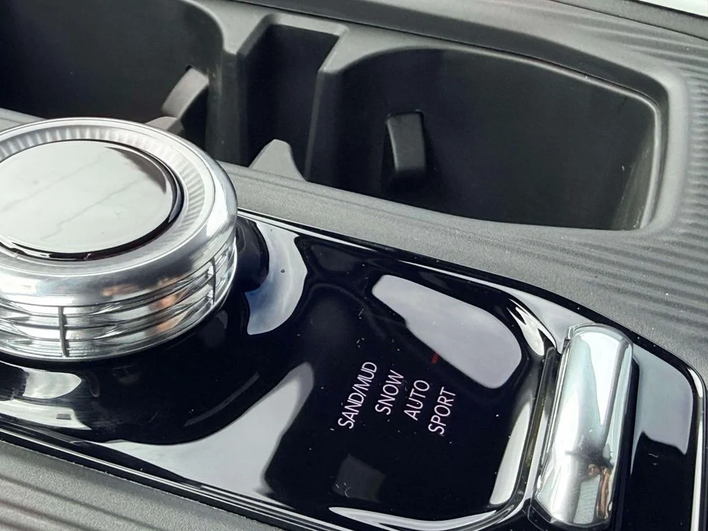 New 2026 White Jeep Laredo image 26