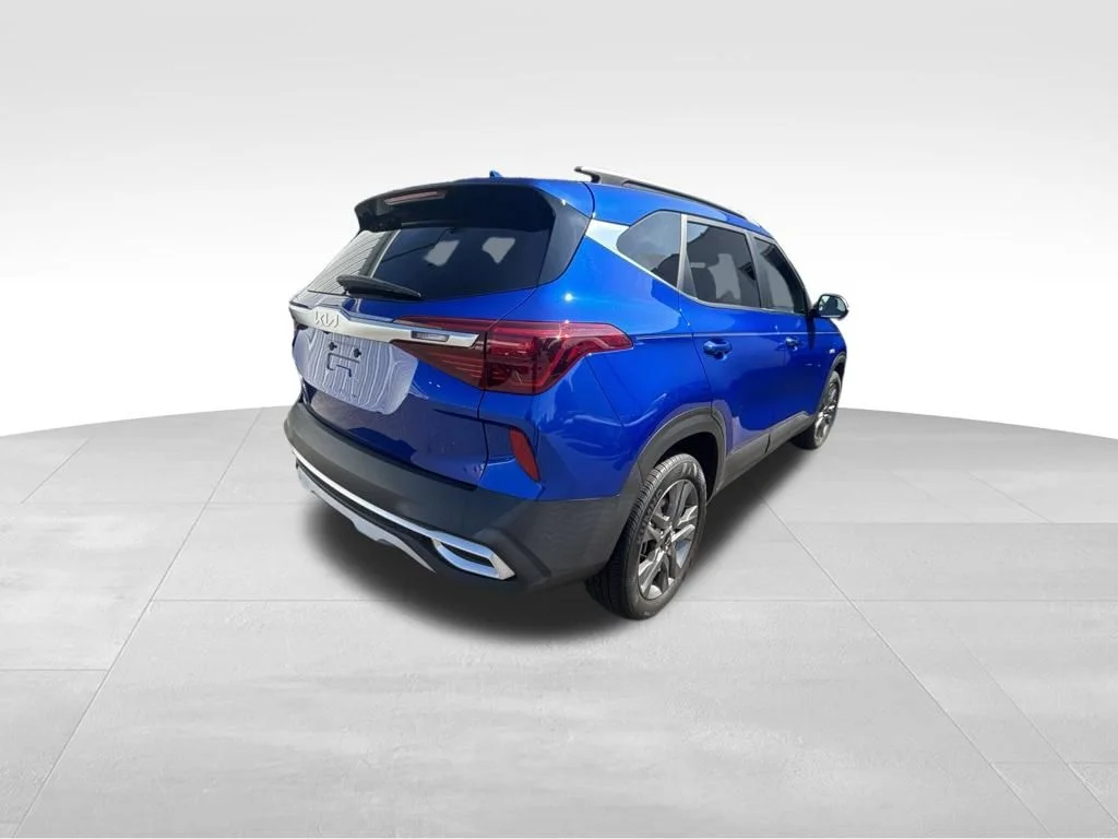 Used 2023 Blue Kia S image 7