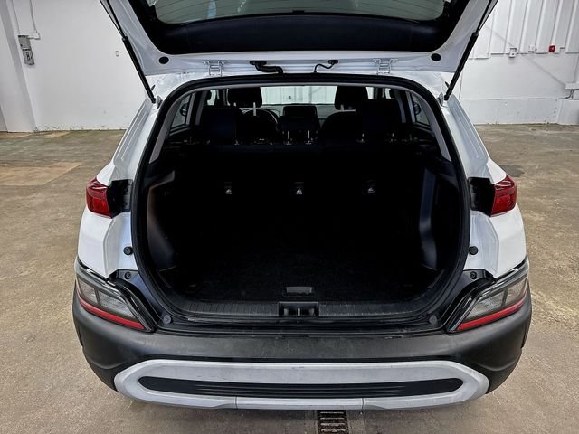 Used 2023 White Hyundai SEL image 18