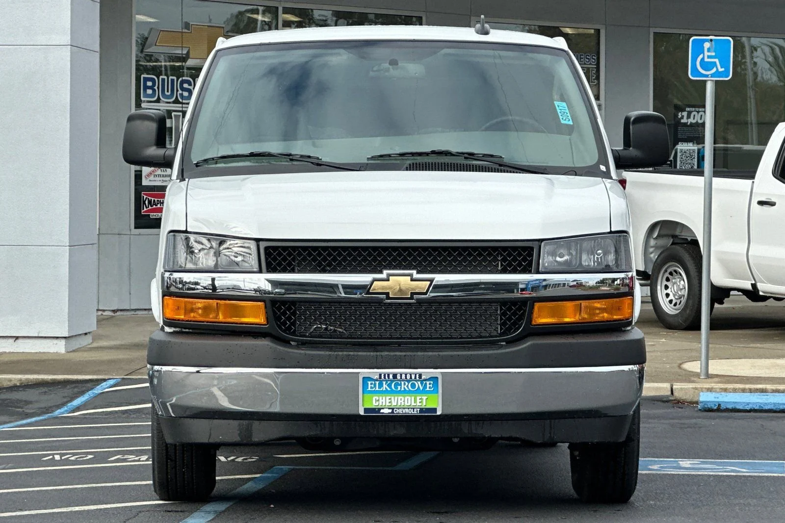 2025 Chevrolet Express Cargo Work Van - Photo 8