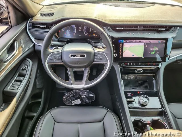 New 2026 Bright White Clearcoat Jeep  image 15